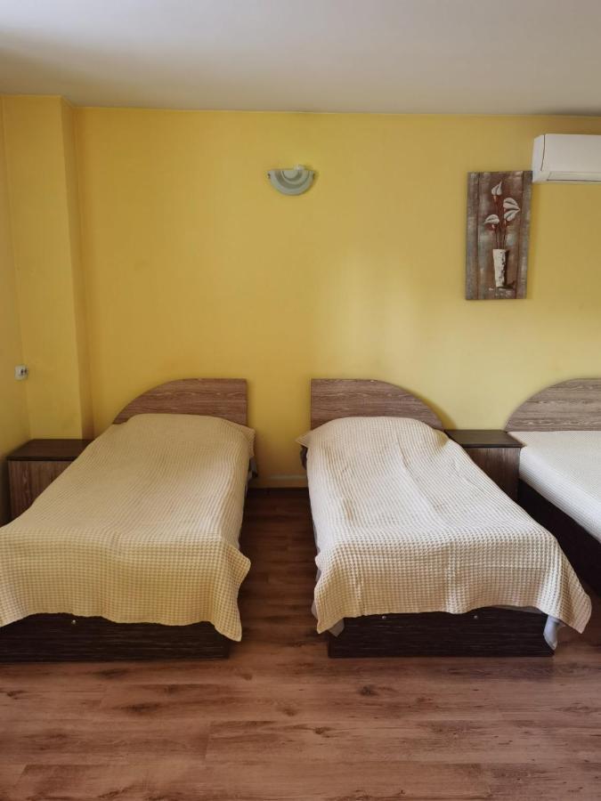 House For Guests And Friends Hotel Svishtov Luaran gambar