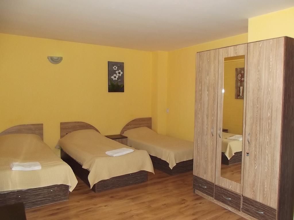 House For Guests And Friends Hotel Svishtov Luaran gambar