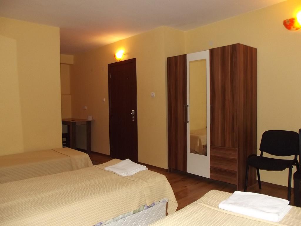 House For Guests And Friends Hotel Svishtov Luaran gambar