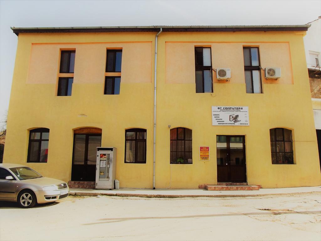 House For Guests And Friends Hotel Svishtov Luaran gambar